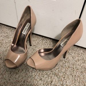 Steve Madden nude open toe pumps size 8.5
